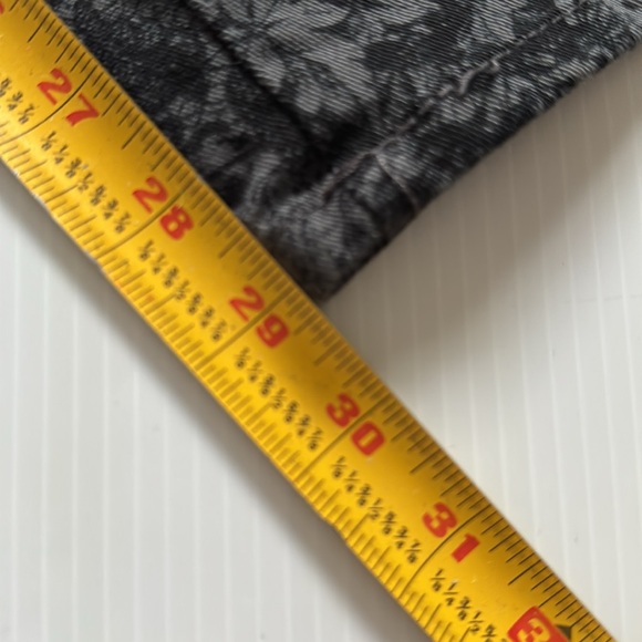 Gloria Vanderbilt Amanda Gray & Black Flowered Patterned Jeans. Women’s size 16W - Picture 10 of 13